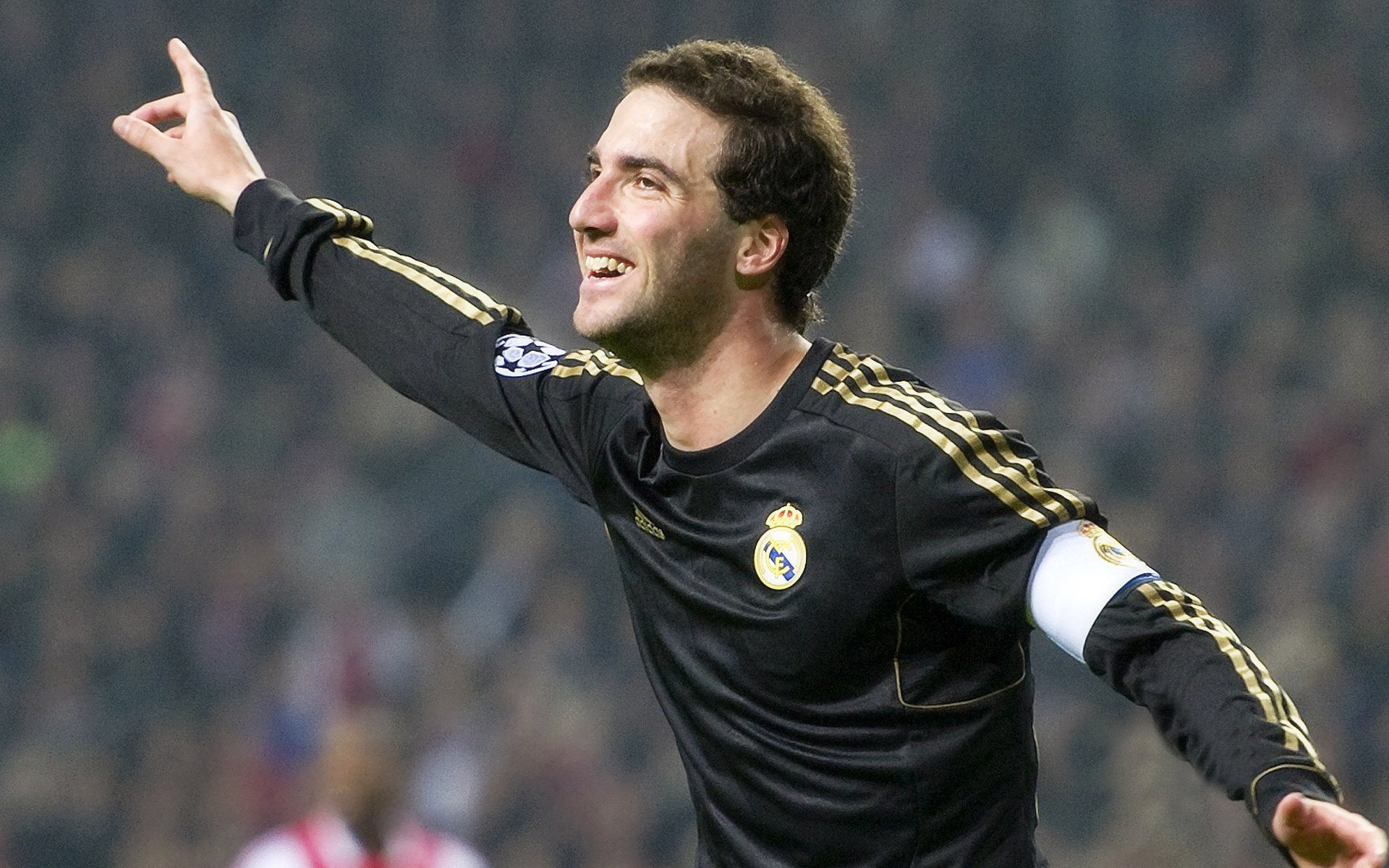 《电竞产业新宠:虚拟现实与增强现实技术融合》,虚拟化电子竞技