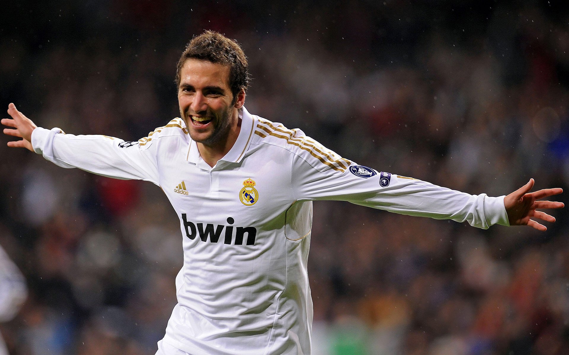 Jiu You download-梅西续约迈阿密国际，继续征战美职联，梅西在迈阿密买的房子多少钱